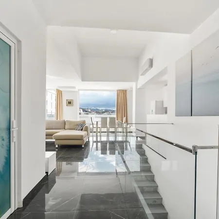 Lägenhet Penthouse With Sea View In Durres - Amazing Terrace Of 400m2 With Panoramic View Golem (Tirana)